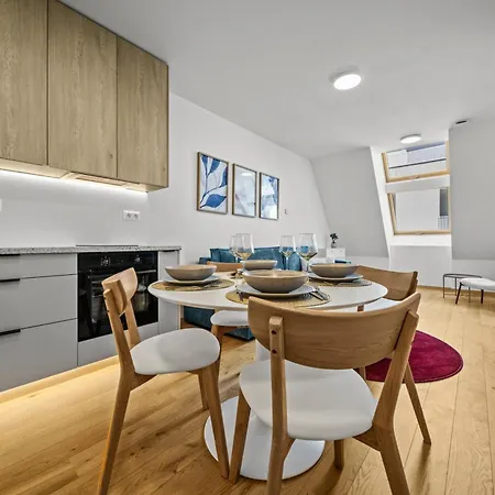 Apartman Royal Vydrica Old Town Under The Castle & Parking Pozsony