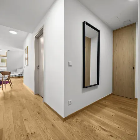 Apartman Royal Vydrica Old Town Under The Castle & Parking