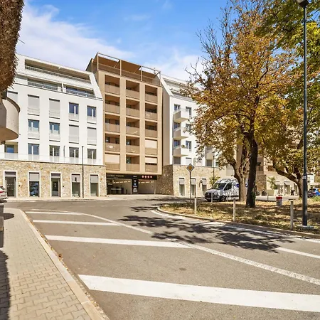 Royal Vydrica Old Town Under The Castle & Parking Apartman